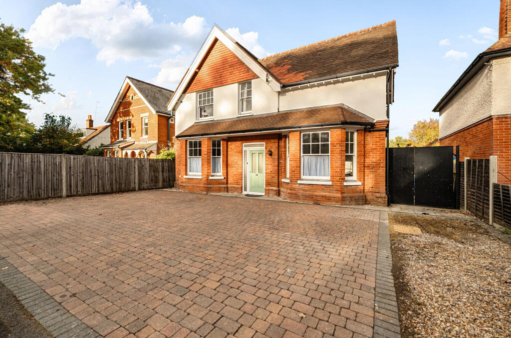 Main image of property: Avondale Road, Fleet, Hampshire, GU51