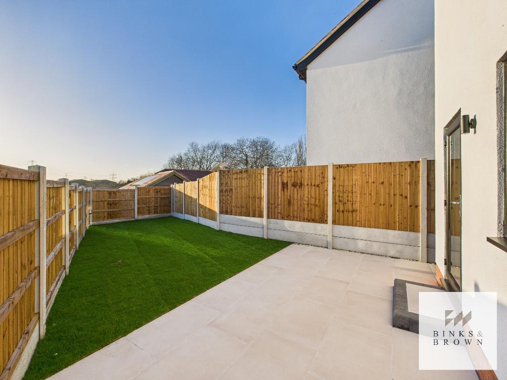 Rookery Hill, Corringham, Essex, SS17 9LB photo 4