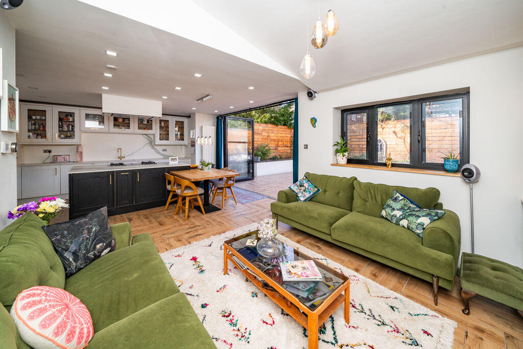 Willow Close, Hagley photo 5