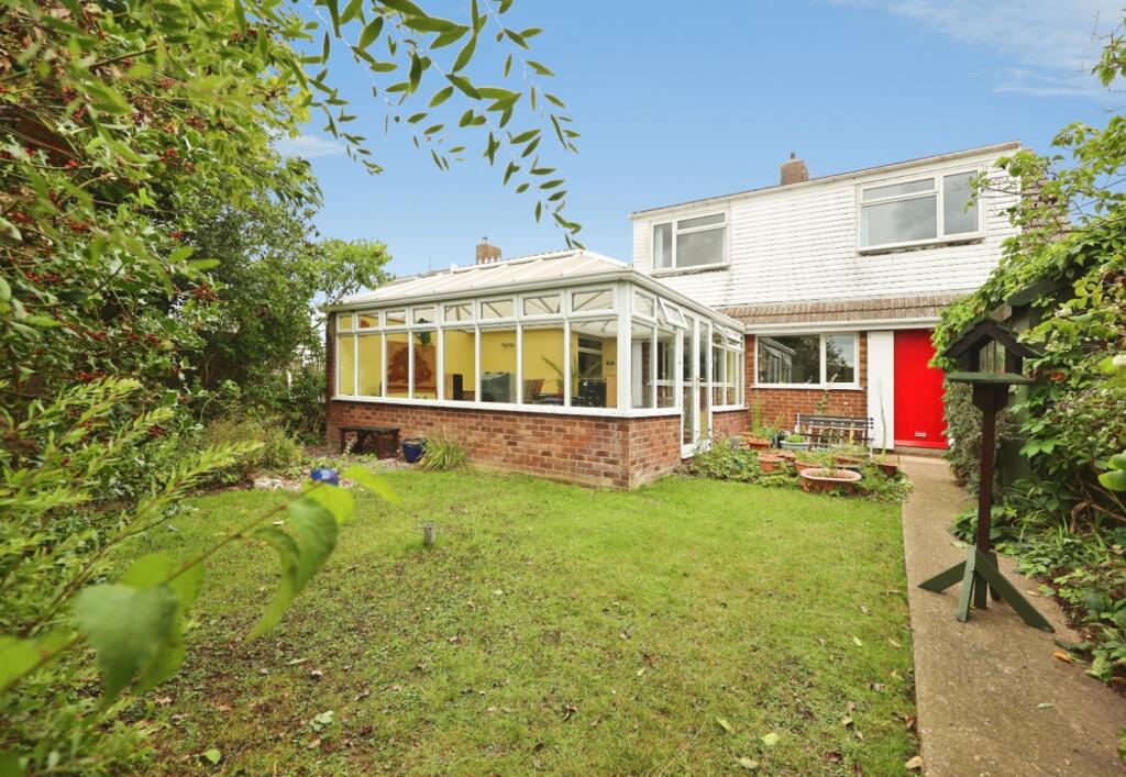 House in Lincoln - View 5