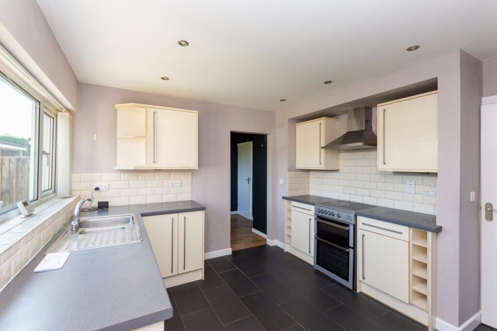 Maes Mawr, Penrhosgarnedd, Bangor, LL57 photo 4