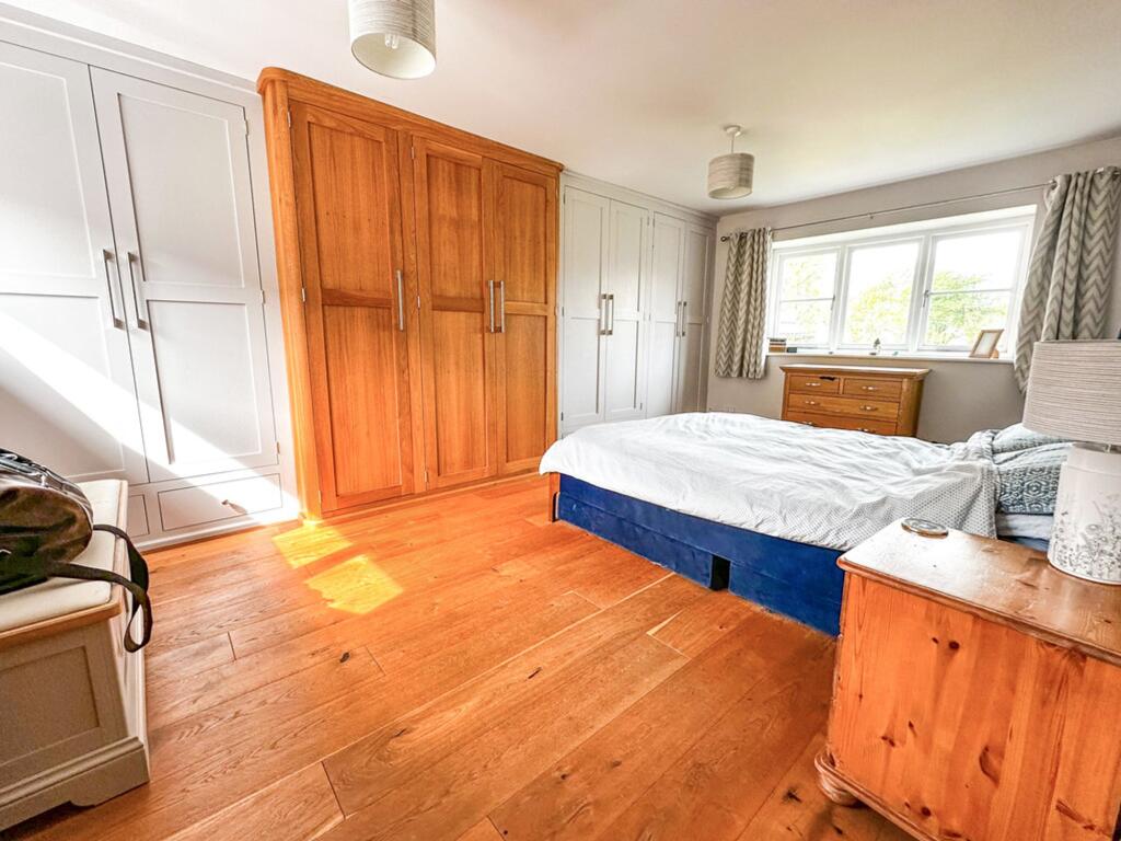 House in Cotswold, Lechlade - More