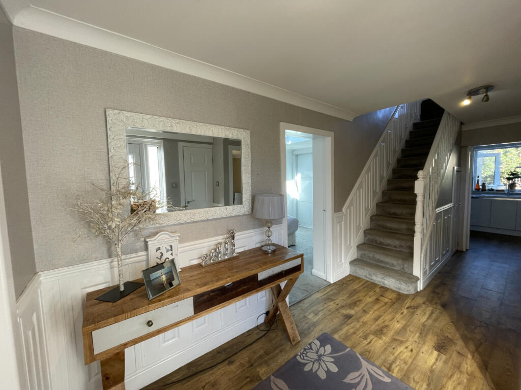 House in Hull - View 2
