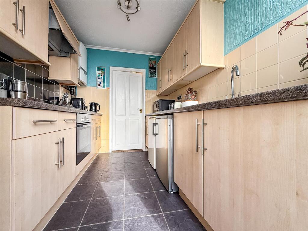 Old Manor Way, Drayton, photo 4