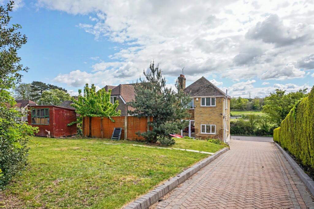 Chestnut Street, Borden, Sittingbourne, Kent, ME9 8DD photo 2
