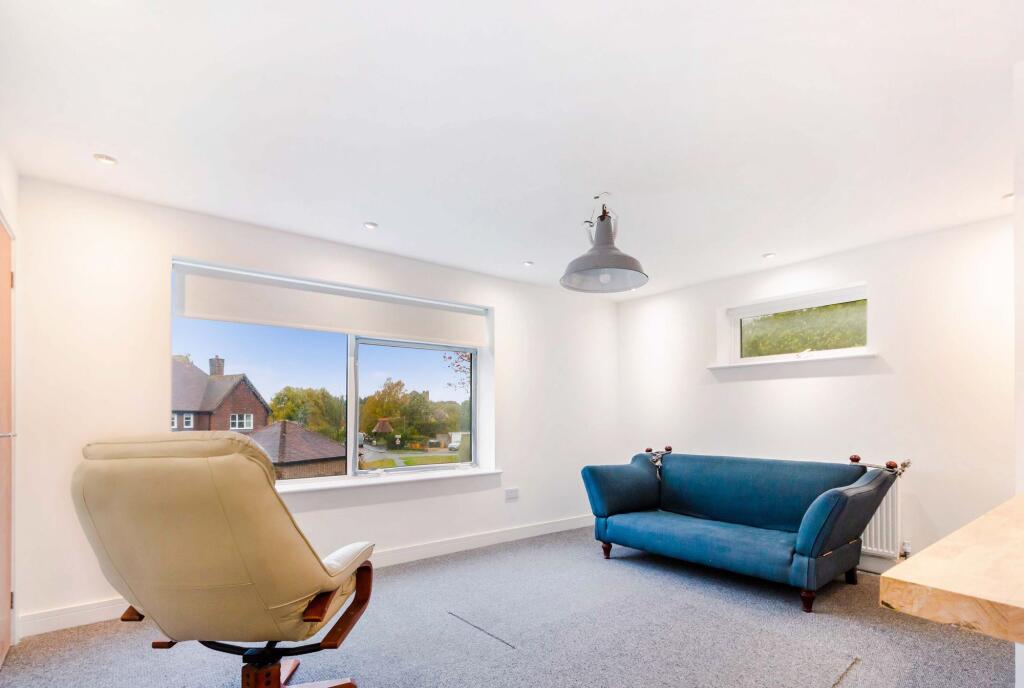 Apartment in Brighton - View 4