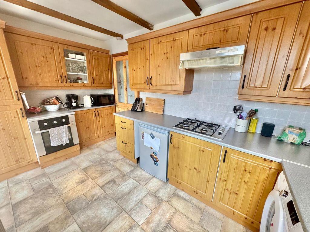 Bowling Green Court, Stainland photo 3
