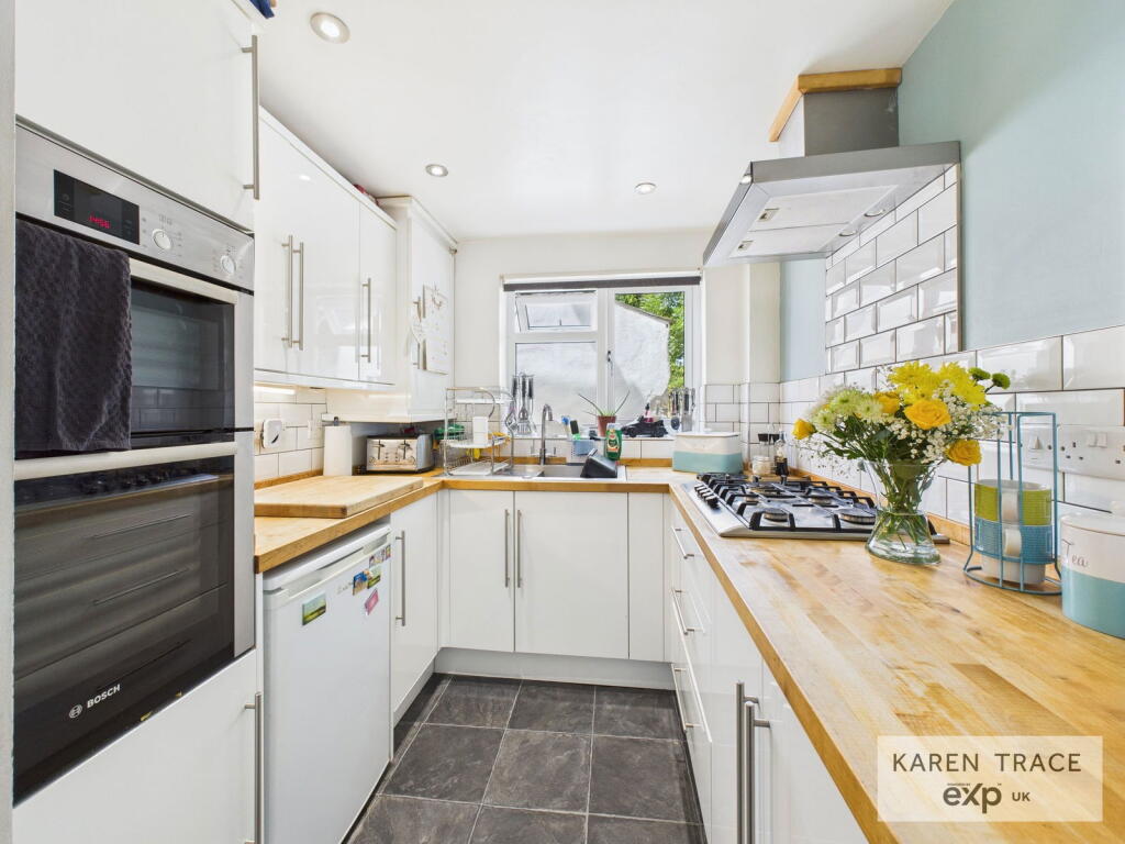 Edgcumbe Terrace, St Blazey, PL24 photo 2