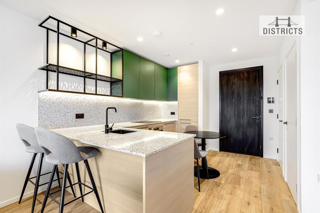 Main image of property: Heron Wharf, 1 Hawser Lane, E14