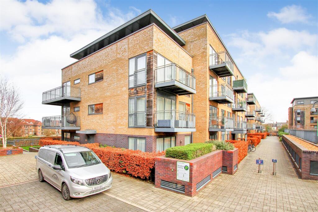 Main image of property: Kingsley Walk, Cambridge