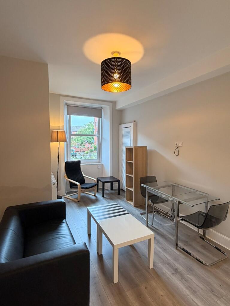 Apartment in Edinburgh - View 4
