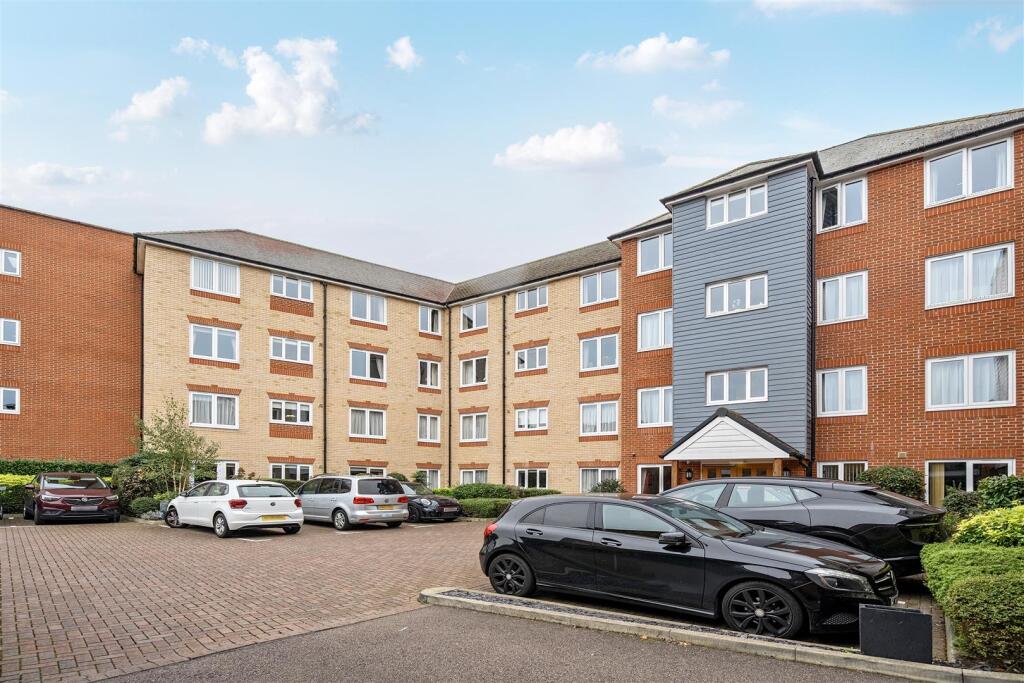 Nicholls Lodge, Bishop's Stortford photo 2