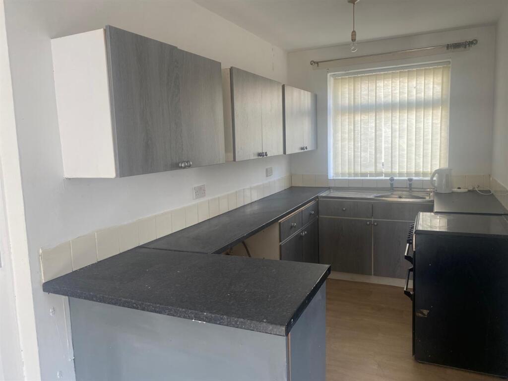 Apartment in Preston - View 4