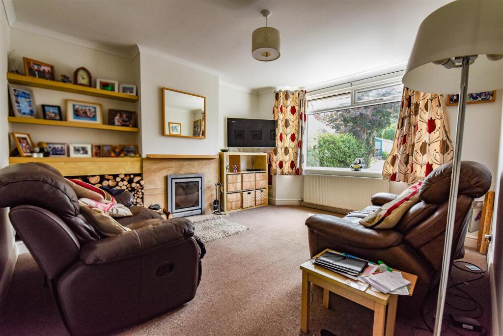 House in Gloucester - View 3
