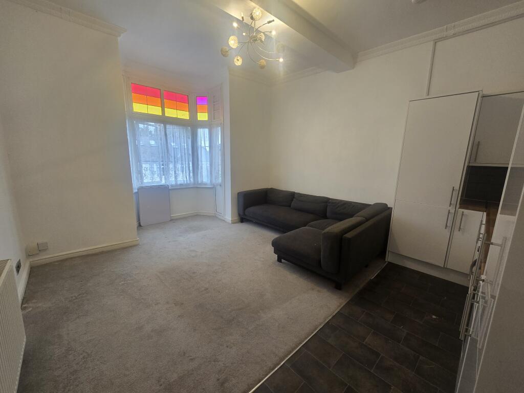 Main image of property: Flat C, Sunny Gardens Road, Hendon, Barnet, London