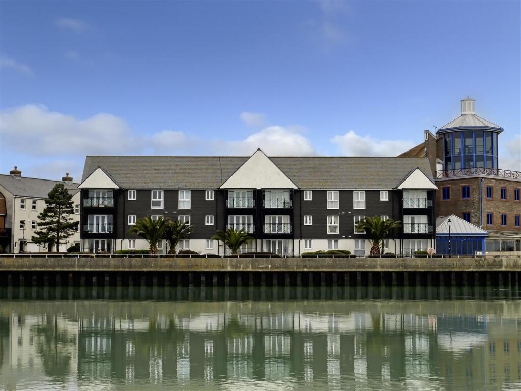 Main image of property: Wight Court, Surrey Street, Littlehampton