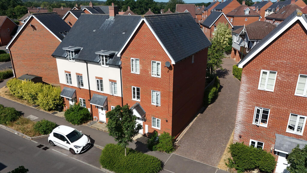 Main image of property: Sargent Way, Broadbridge Heath, Horsham, RH12 3TE