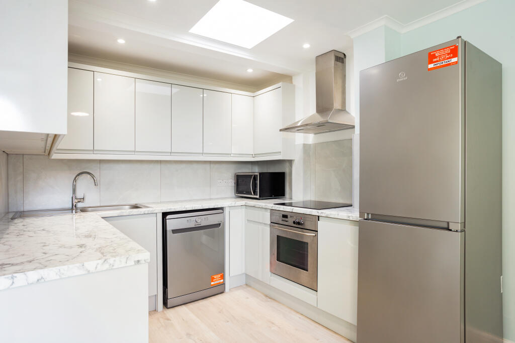 Main image of property: Cambridge Gardens, London, W10