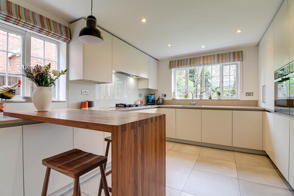 Additional image 4 of Kensington Close, St Albans, AL1