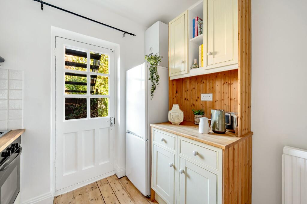 Apartment in London - View 5