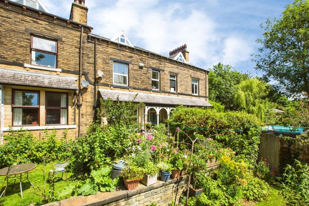 Main image of property: Ventnor Terrace, HALIFAX