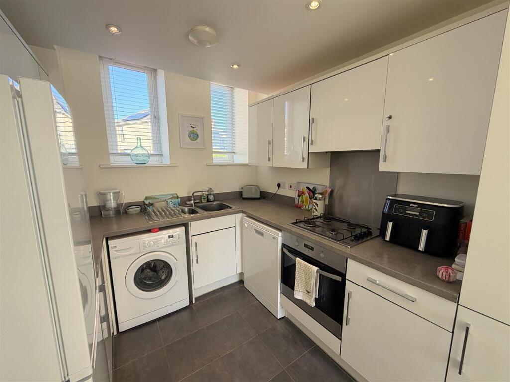 Tuckers Lane, Poole photo 5