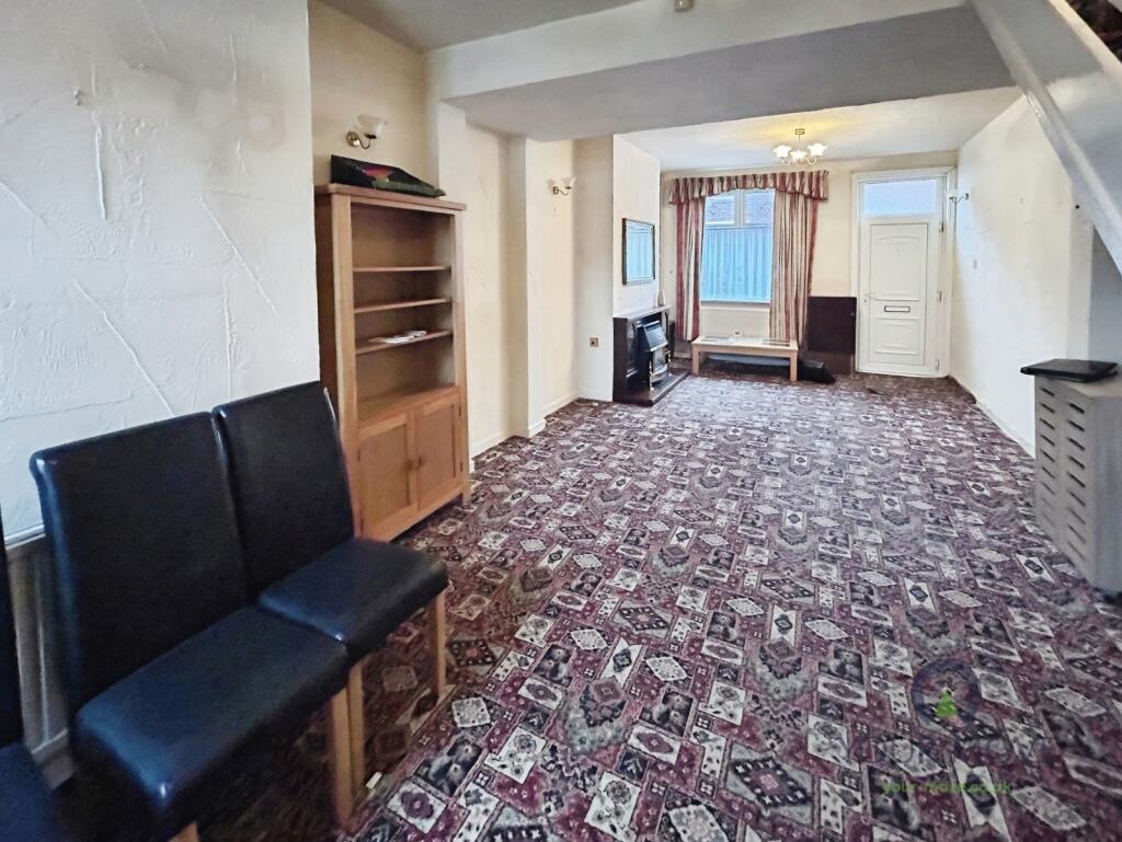 House in Stoke-on-Trent - View 4