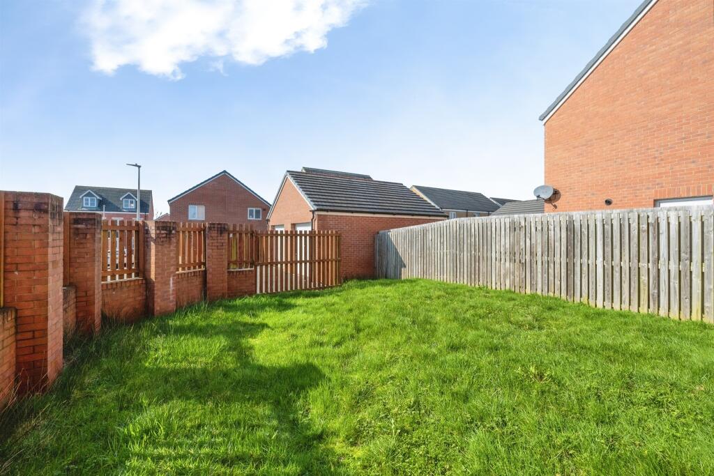 Maes Y Glo, Llanelli photo 3