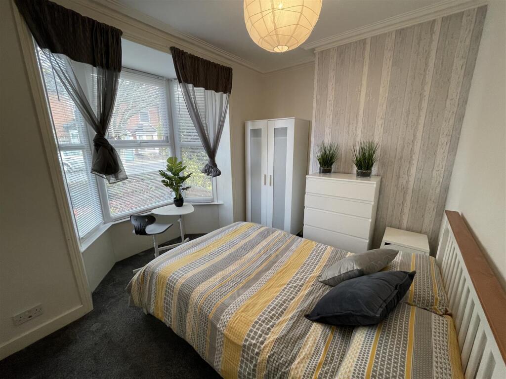 Main image of property: Market Street, Eastleigh