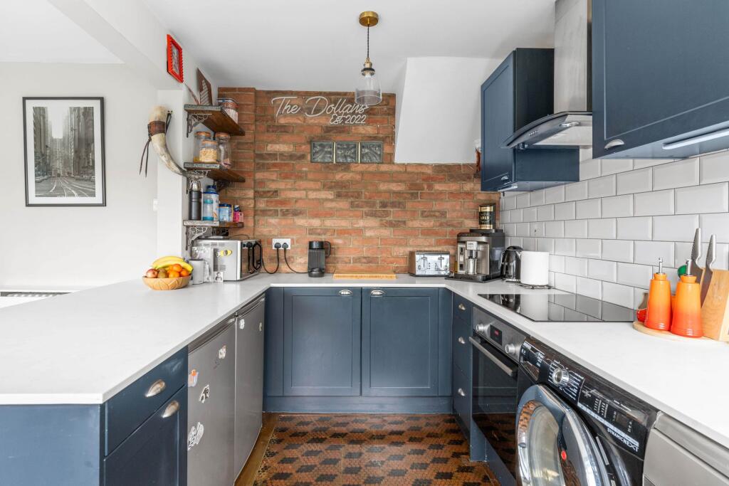 House in Bishop's Stortford, Hockerill - View 5