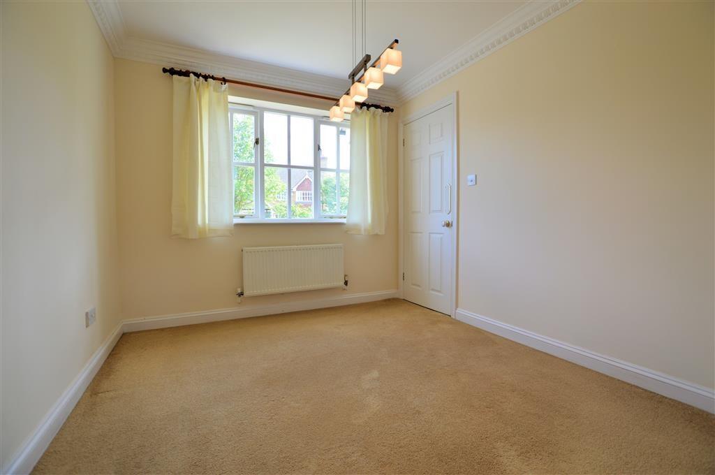 House in Reading, Swallowfield - View 5