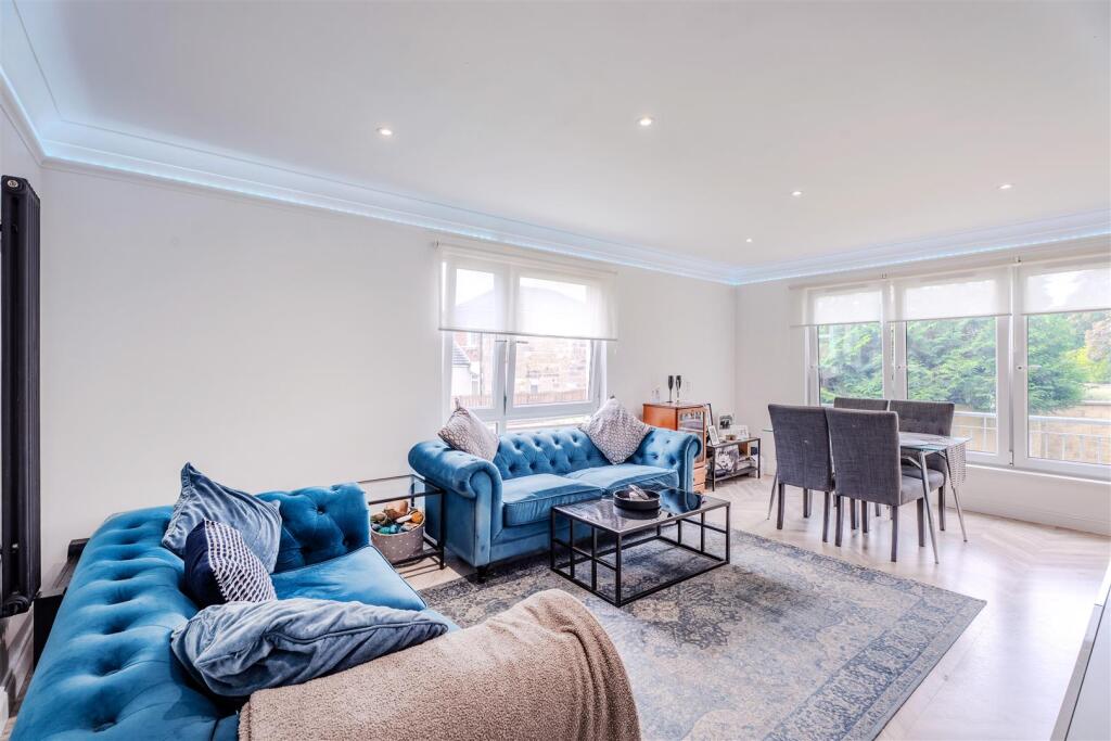 Apartment in Motherwell, North Lanarkshire - View 4