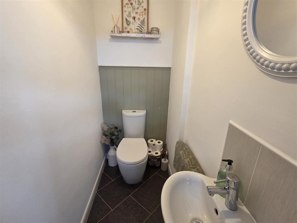 Goldcrest Road, Forest Town, MANSFIELD - More