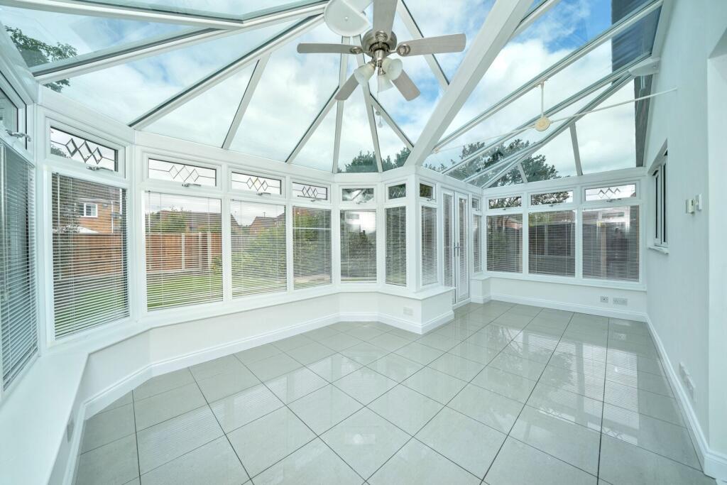 Burslem Close, Bloxwich, Walsall photo 3