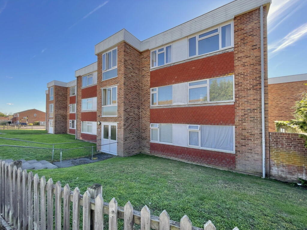Main image of property: Bingley Close, Snodland, Kent