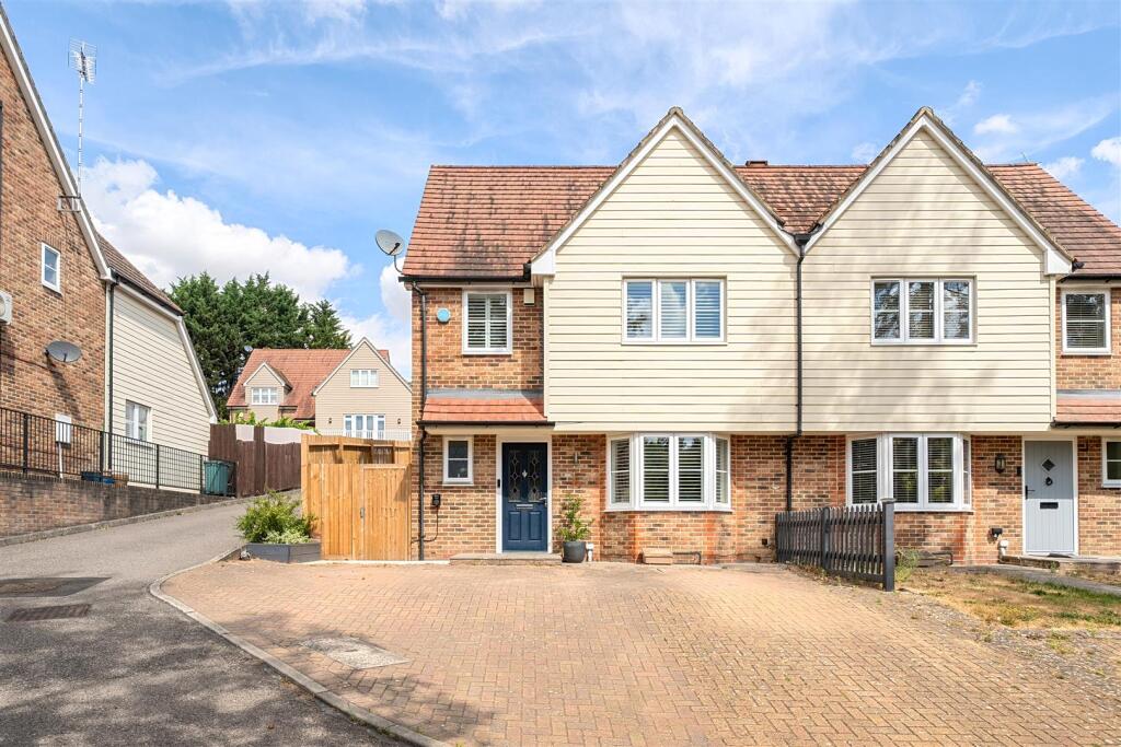 Main image of property: Rosemount Gardens, Weavering, Maidstone
