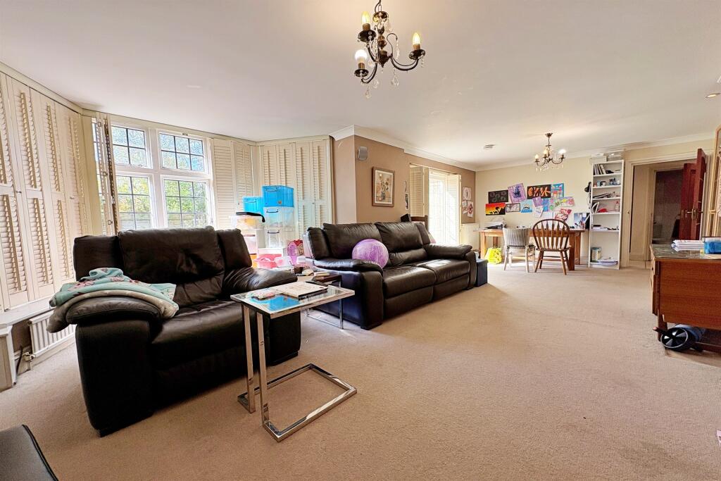 Boscombe Manor photo 2