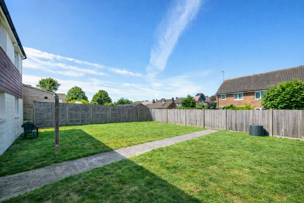 Additional image 4 of Sebright Road, Markyate, AL3