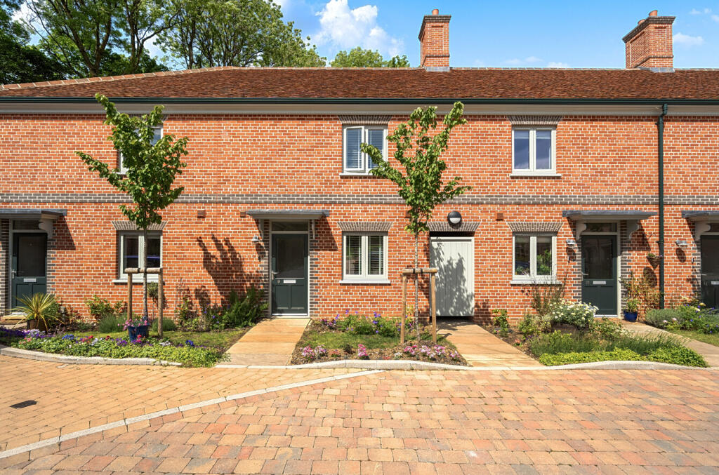Main image of property: Monkbaron, Swindon, SN4