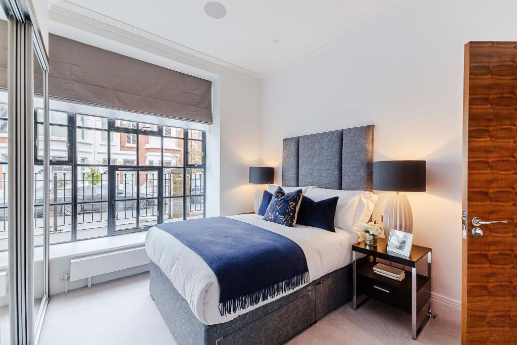Apartment in London - More