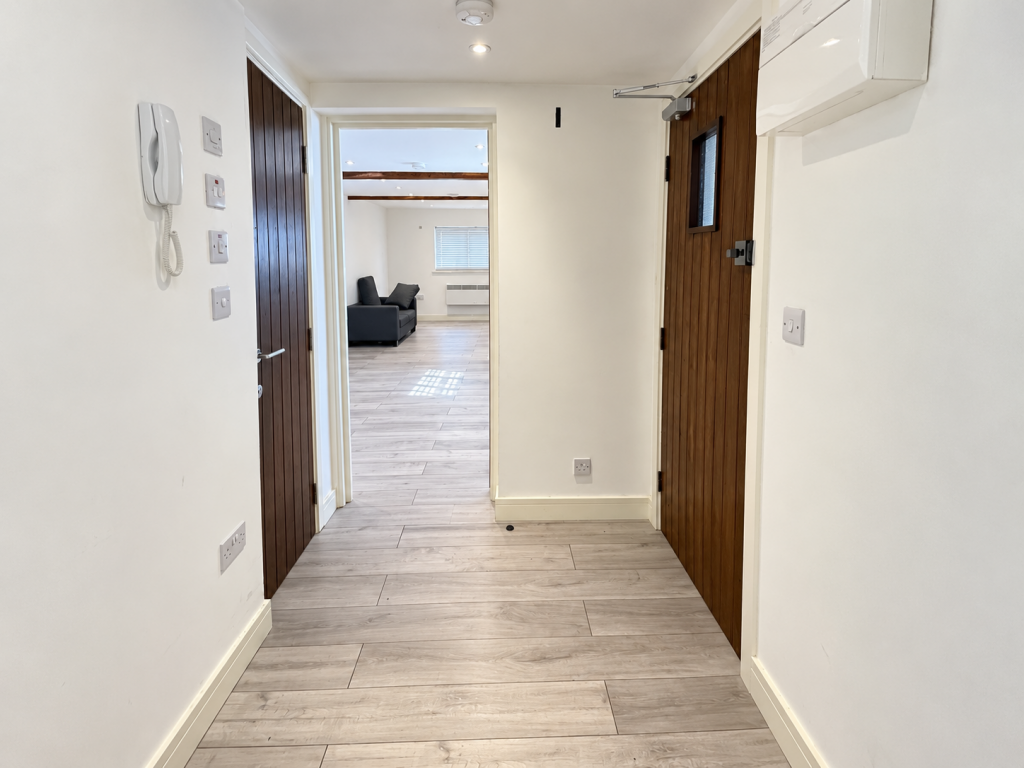 Apartment in Chelmsford - View 4
