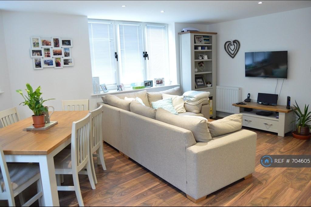 Apartment in St Albans, Townsend - View 4