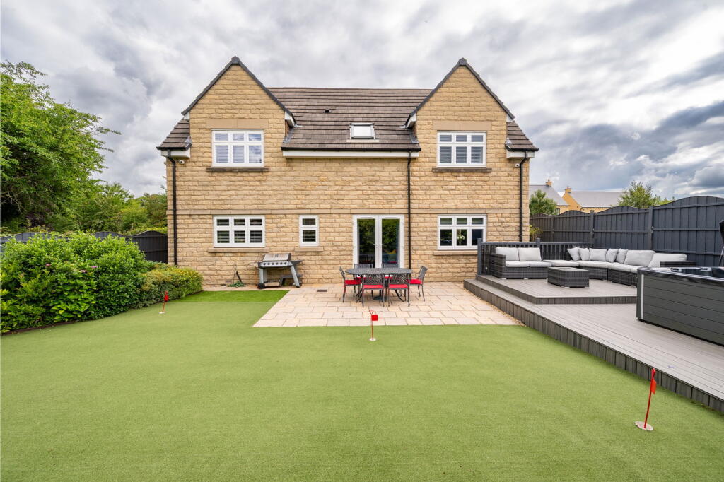 4-bed detached on Kings Court, Penistone, Sheffield, S36 7AD, £650,000