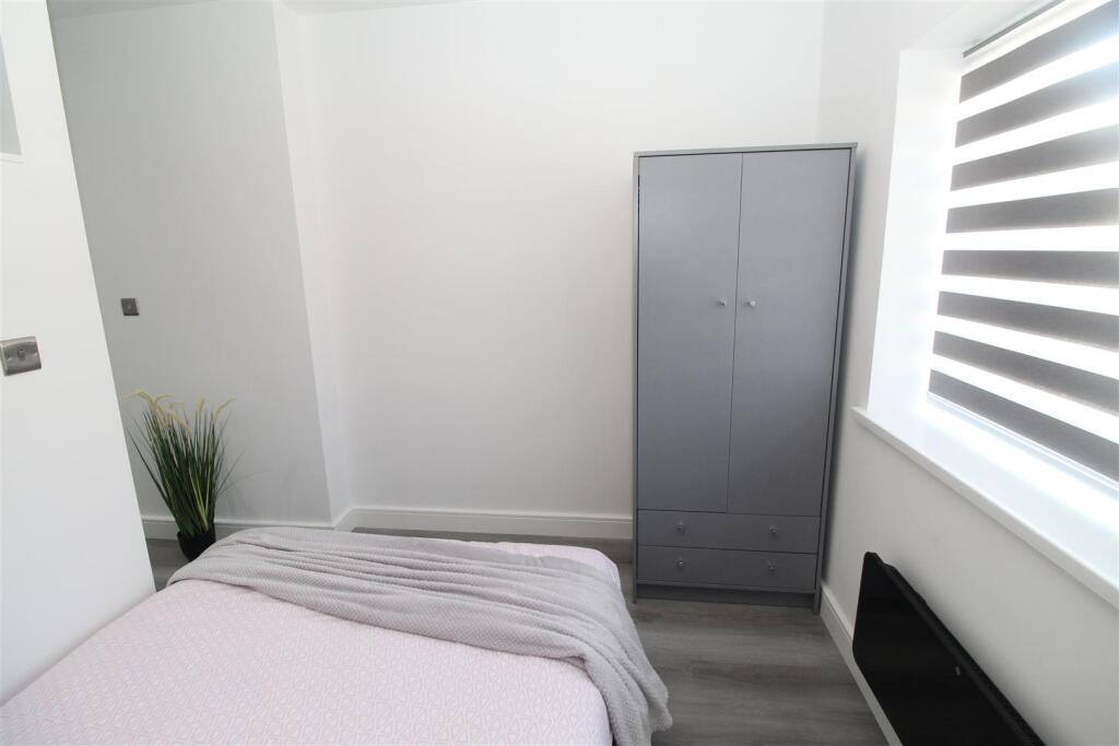 Apartment in Cardiff, Plasnewydd, Roath - More