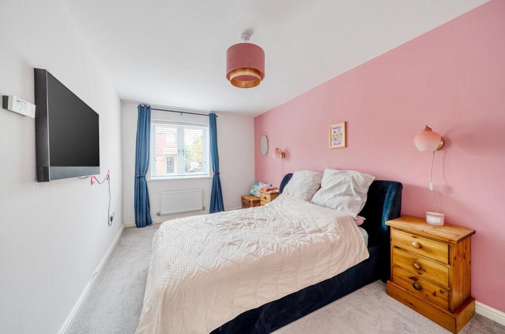 Apartment in Waverley, Weybourne, Farnham - View 5