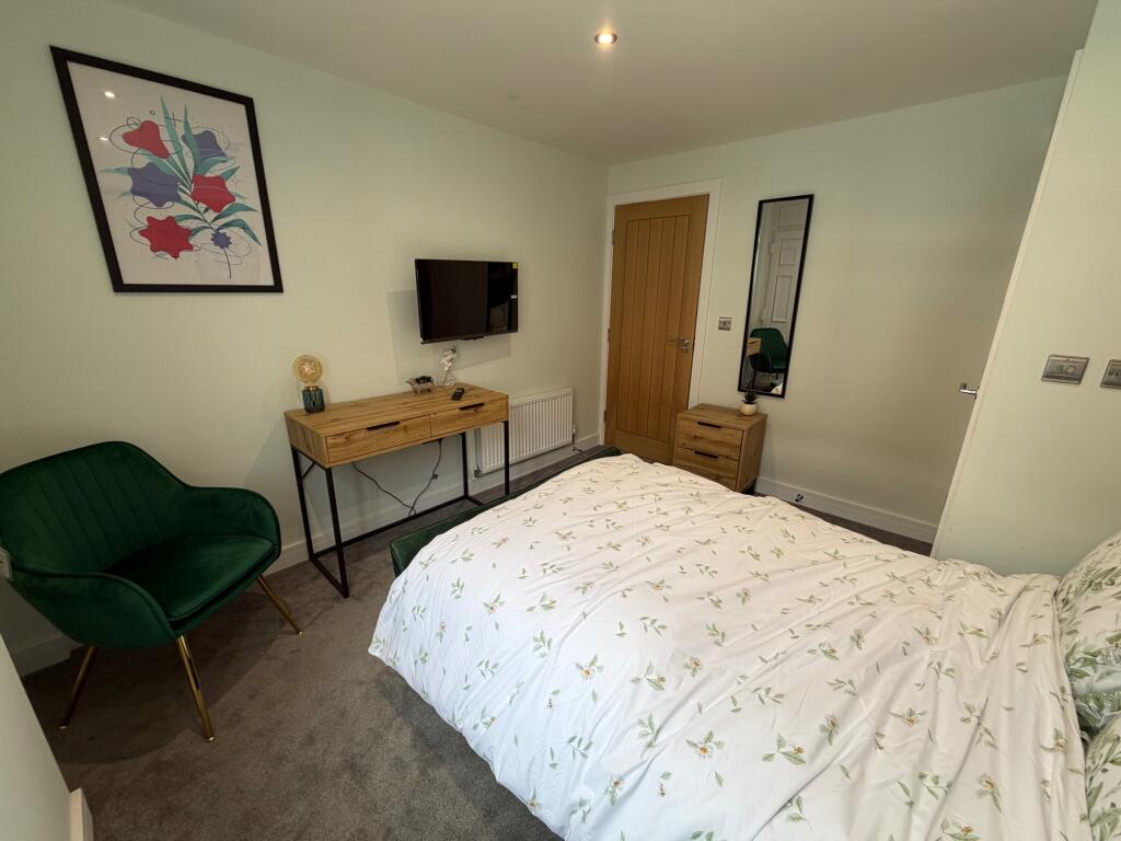 Main image of property: Room 1, Hall Street