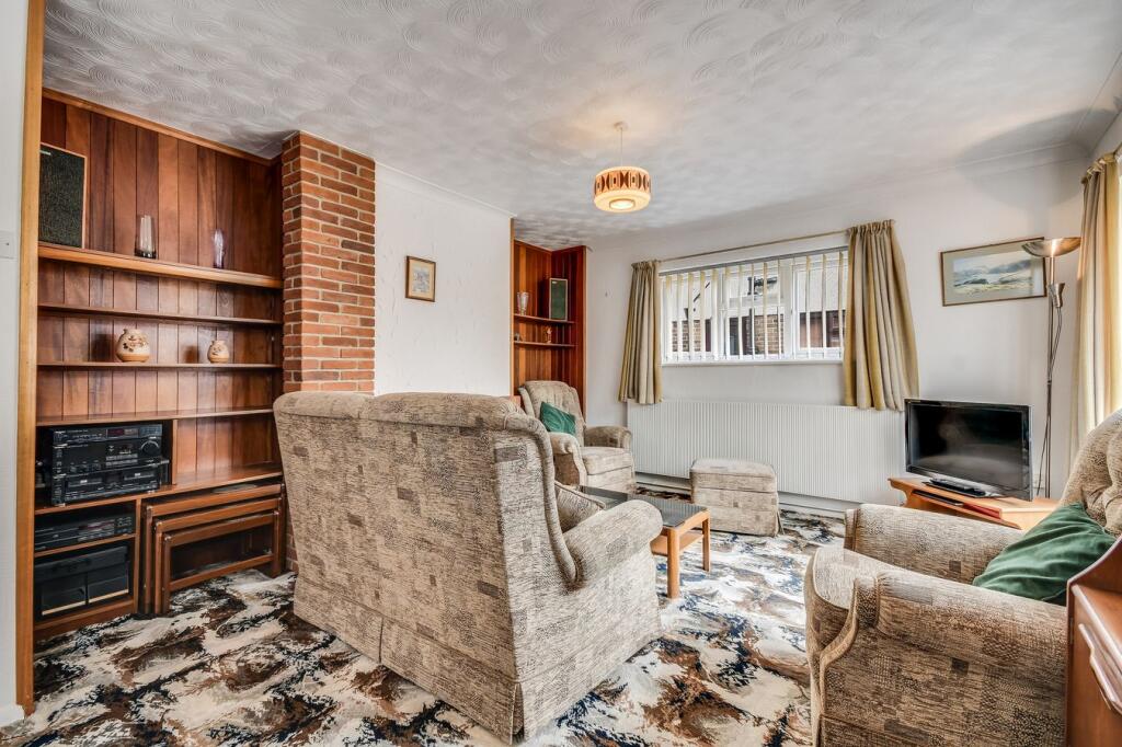 Abbots Close, Shenfield, Brentwood, CM15 photo 4