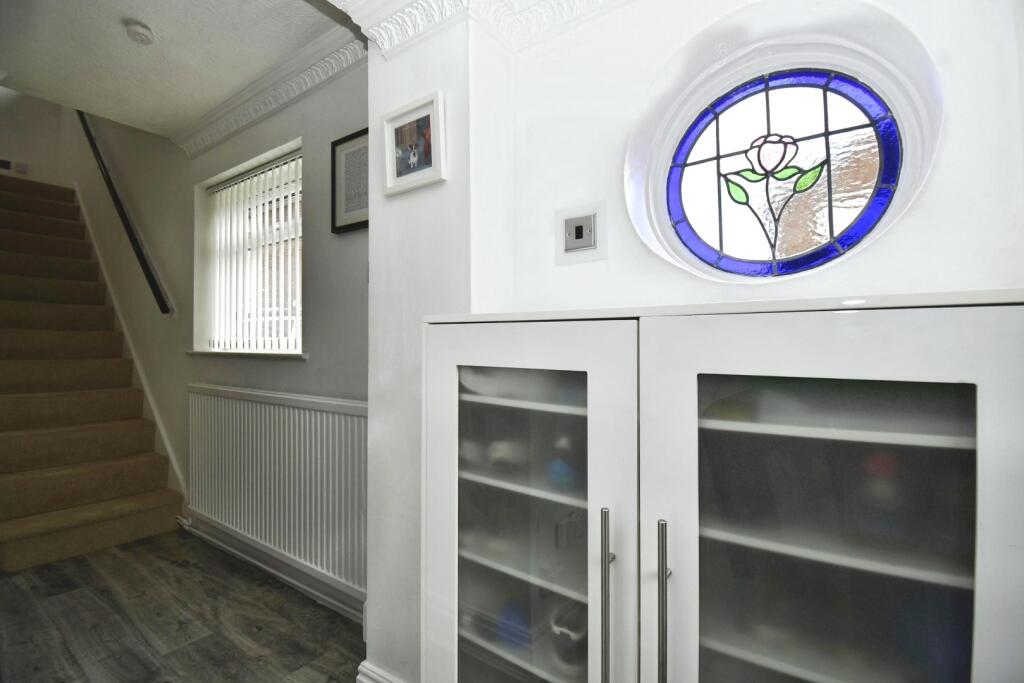 House in Sutton, Bransholme - More