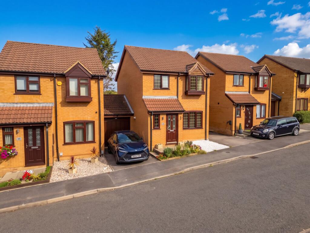 Main image of property: Little Orchards, Aylesbury, HP20