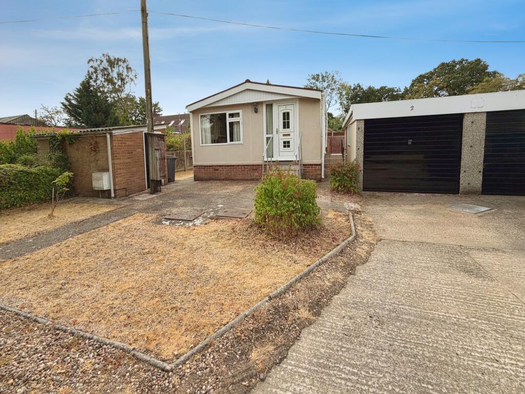 Main image of property: Wood Lane, South Hykeham, Lincoln, Lincolnshire, LN6